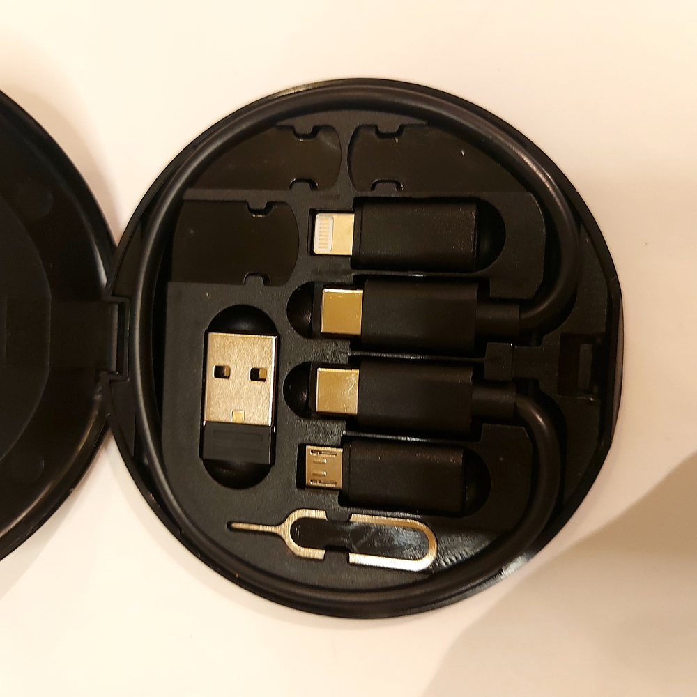 Compact Black Charging Adapter Set - Picture 2 of 4